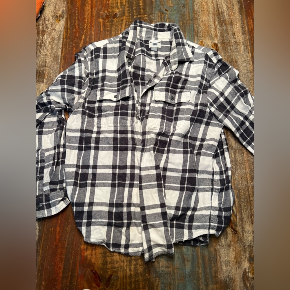 Old Navy Women’s plaid button up shirt size XL
